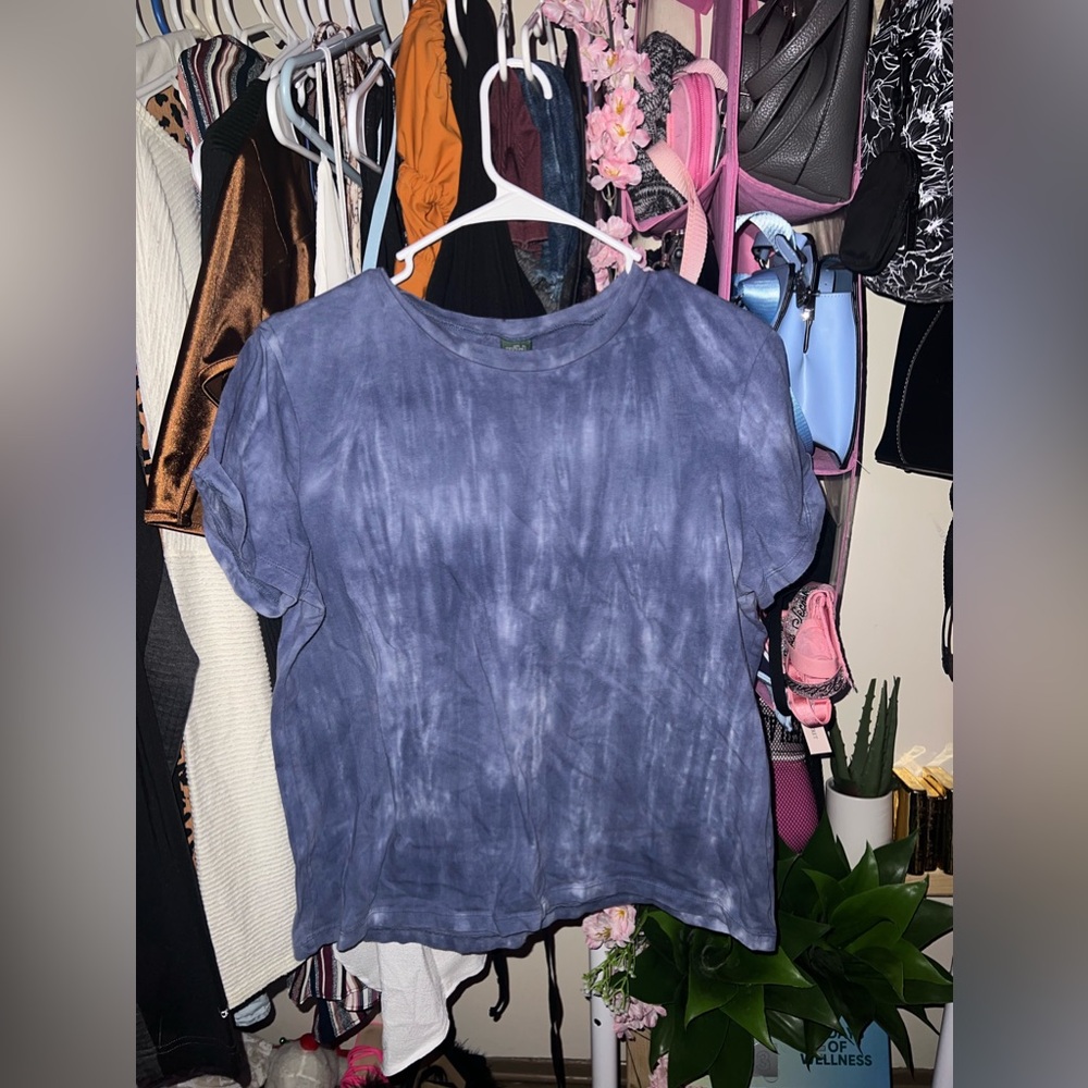Distressed Tie Dye Blue T Shirt